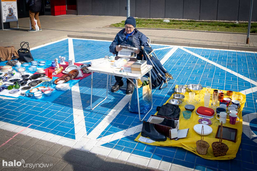 Tłumy na pierwszej garażówce