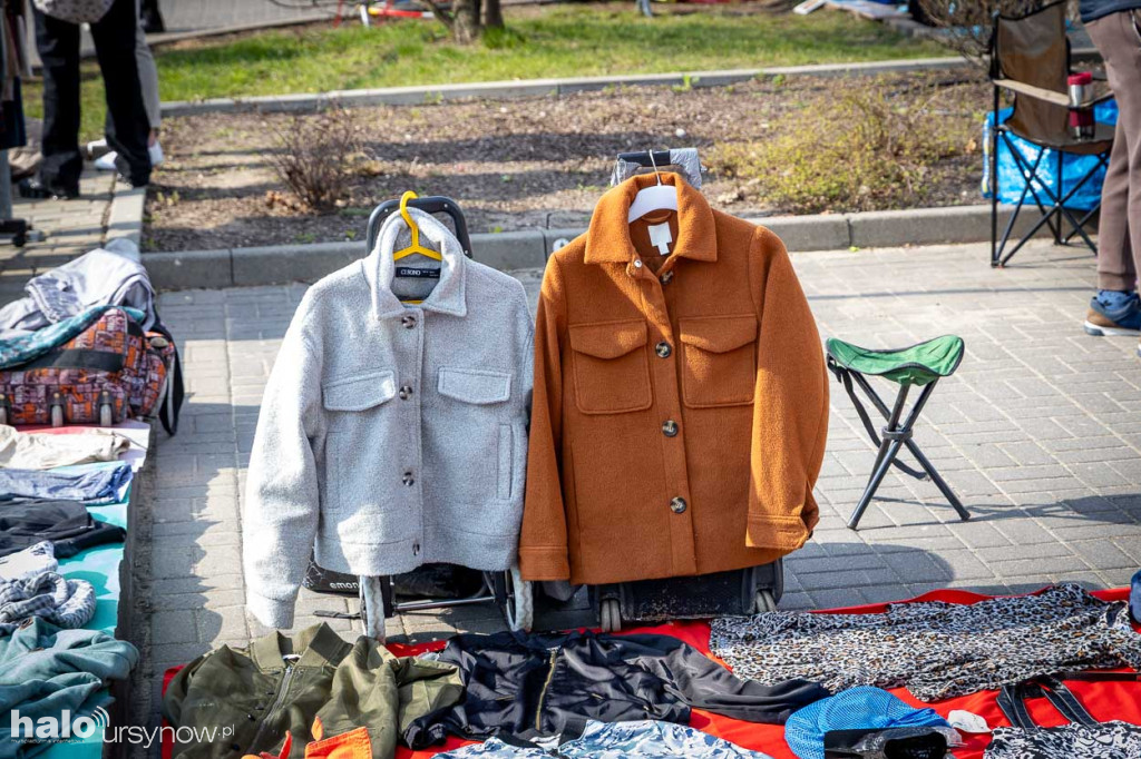 Tłumy na pierwszej garażówce