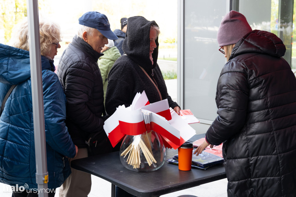 3000 flag dla mieszkańców Ursynowa
