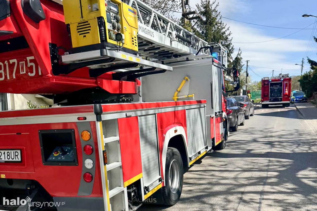 Pożar na ul. Orszady na skarpie ursynowskiej