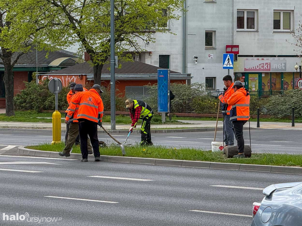 Nowe latarnie na Ciszewskiego i... niczyje relikty