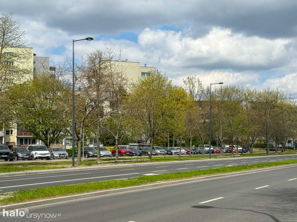 Nowe latarnie na Ciszewskiego i... niczyje relikty