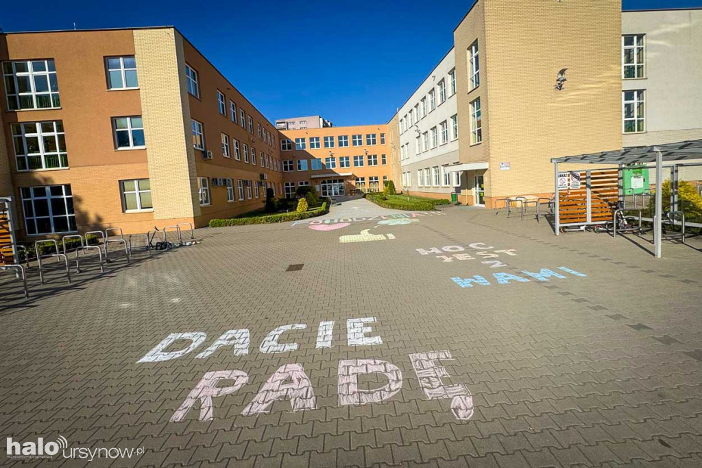 Motywacyjny korytarz dla ósmoklaistów