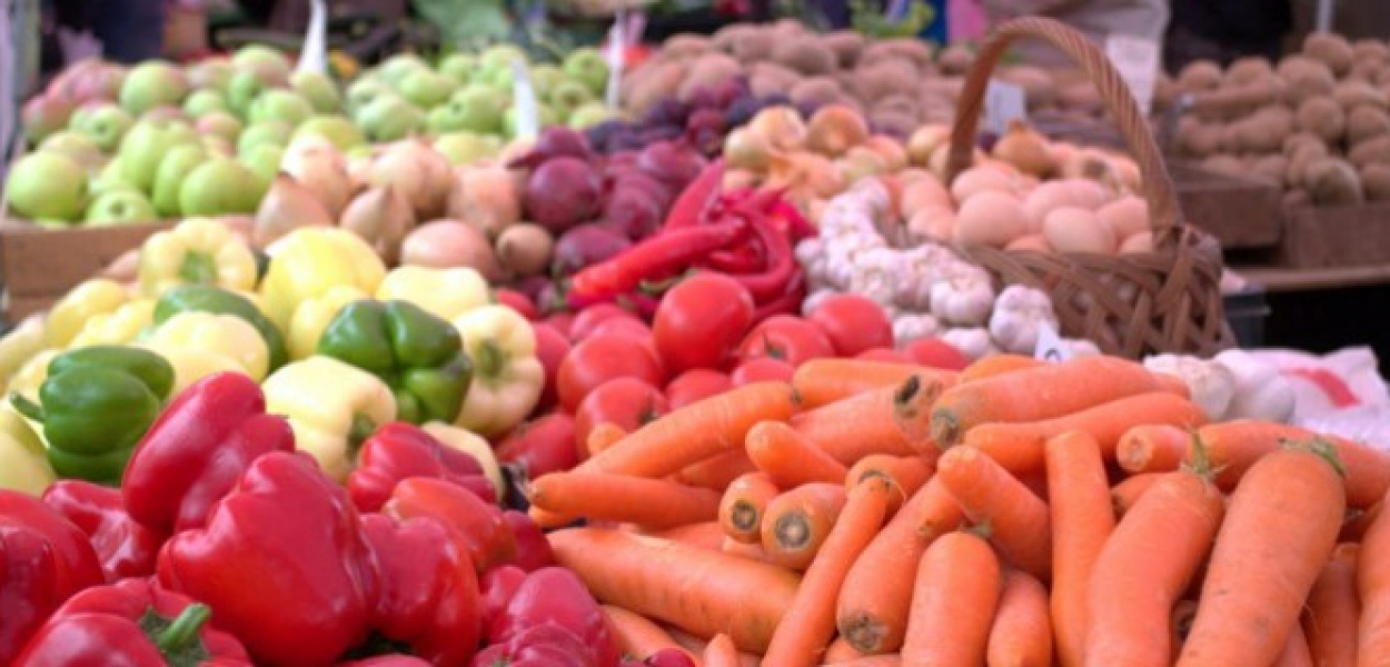 Na bazarze w dzień handlowy… TANIO JAK NIGDY!