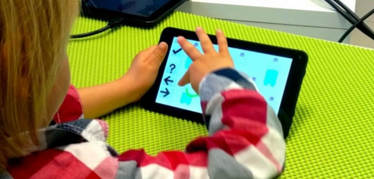 Tablet dla dziecka. Pomaga w nauce czy szkodzi?
