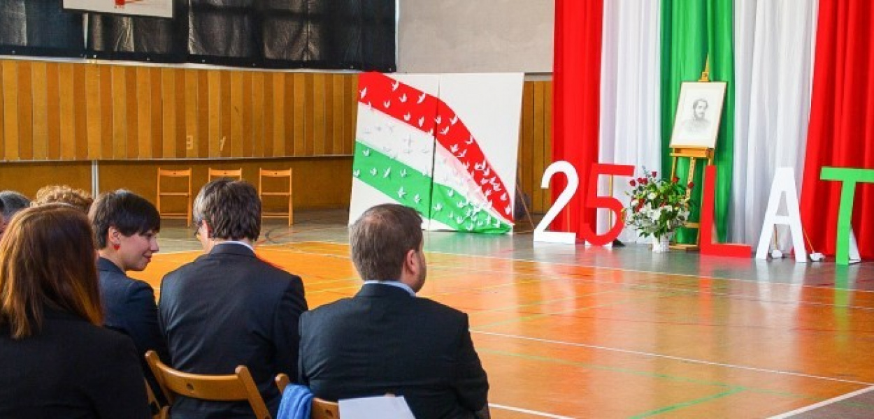 Wielkie świętowanie w L.O. im. Kossutha. Szkoła ma już ćwierć wieku