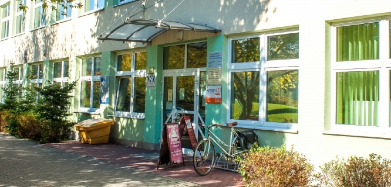 Kolejki w przychodni na Romera. Dyrekcja: "Jesteśmy bez wyjścia"