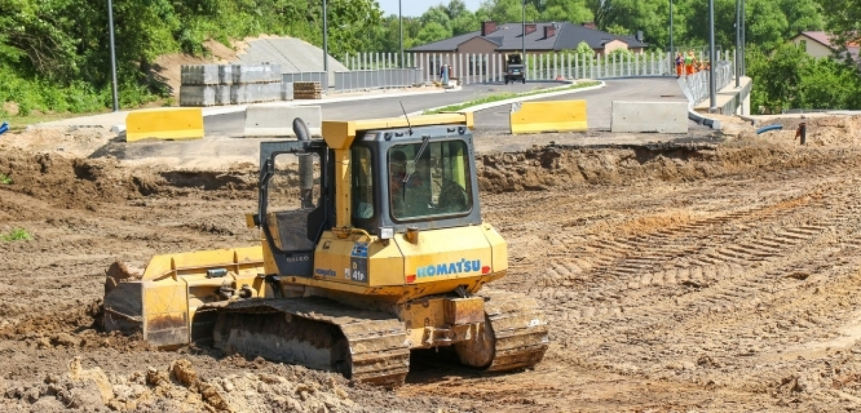 Rosnowskiego: Ślimacze tempo na budowie. Nie zdążą na czas? FOTO