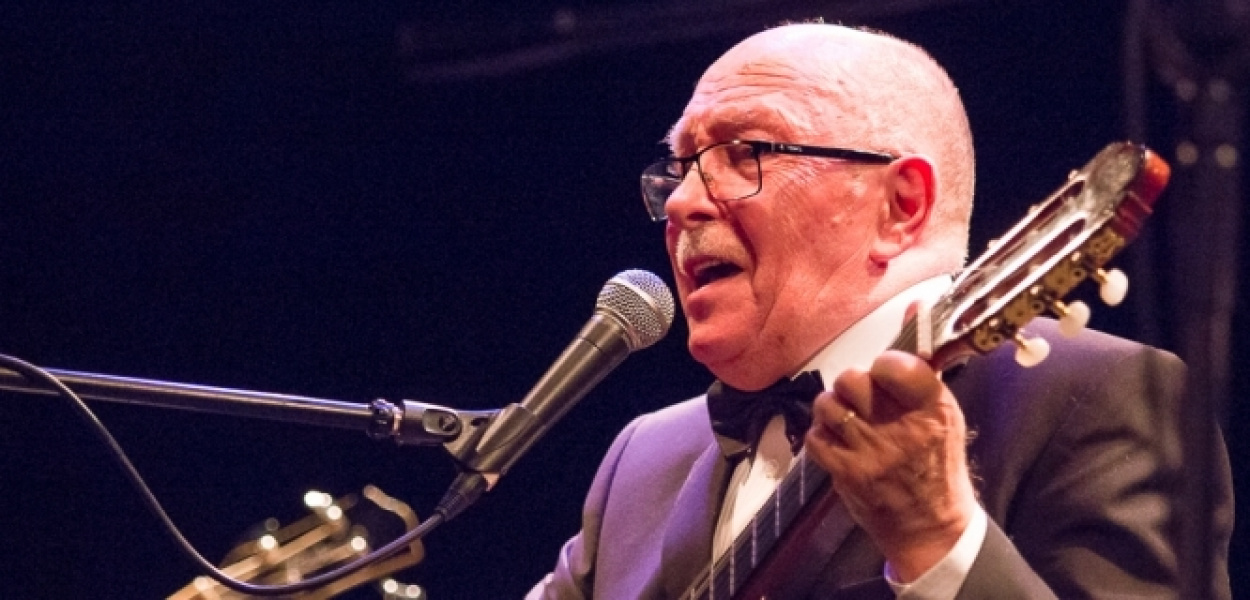 Śpiewem i dowcipem! Alosza Awdiejew wciąż z ikrą FOTO