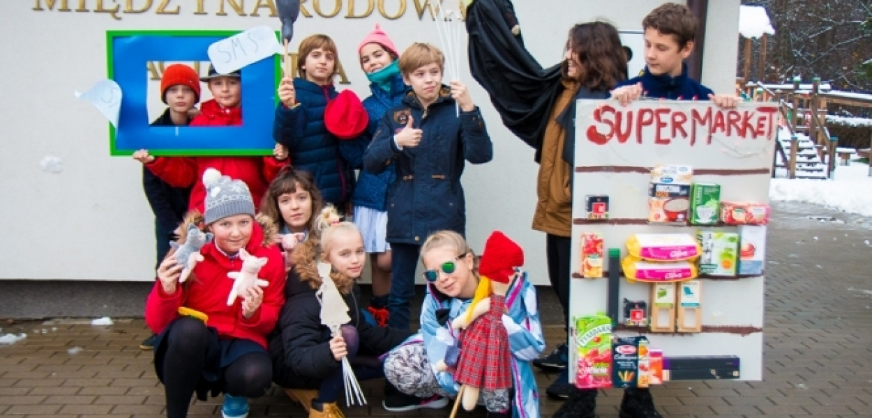 "Czerwony Kapturek" po angielsku. Teatr w Szkole Międzynarodowej FOTO