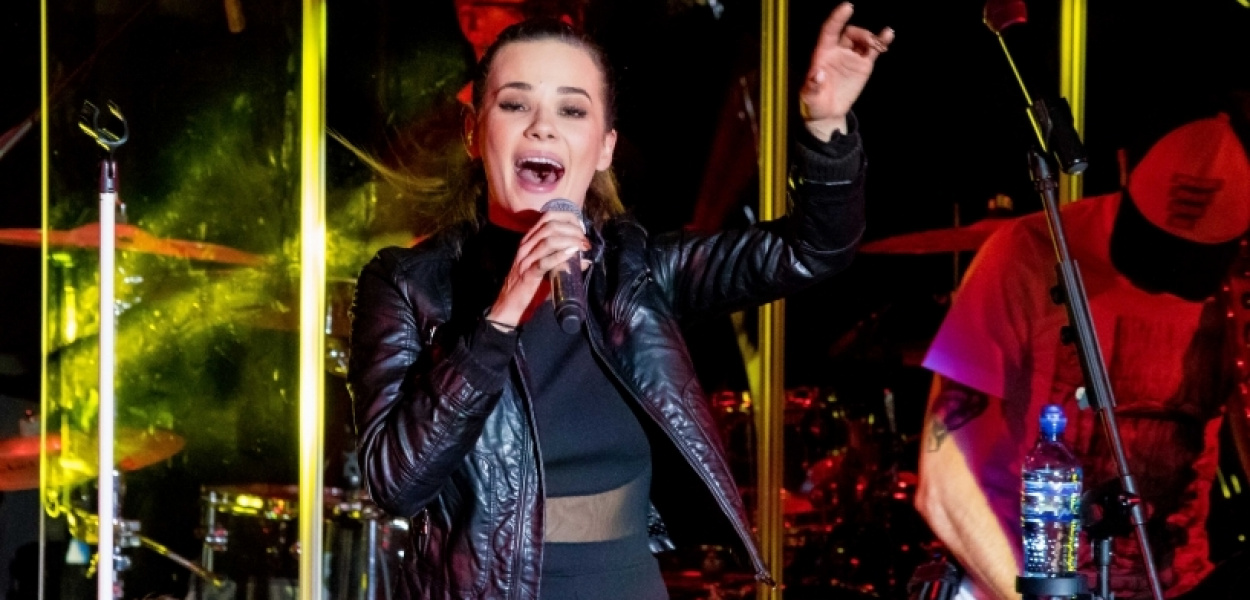 Natalia z powerem! Przedświąteczny koncert w Multikinie