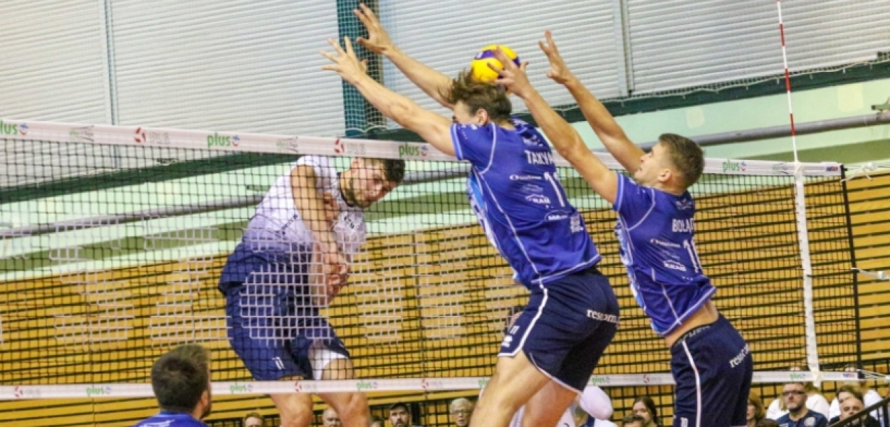 Wielka siatkówka wróciła na Ursynów! Projekt Warszawa pokonuje Suwałki i zostaje l