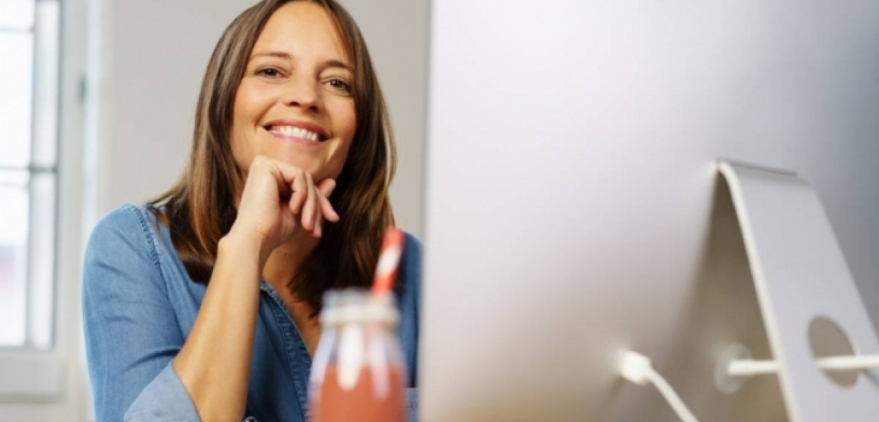 Butelka na smoothie - sprawdź 5 pomysłów na pyszne i odżywcze koktajle do pracy