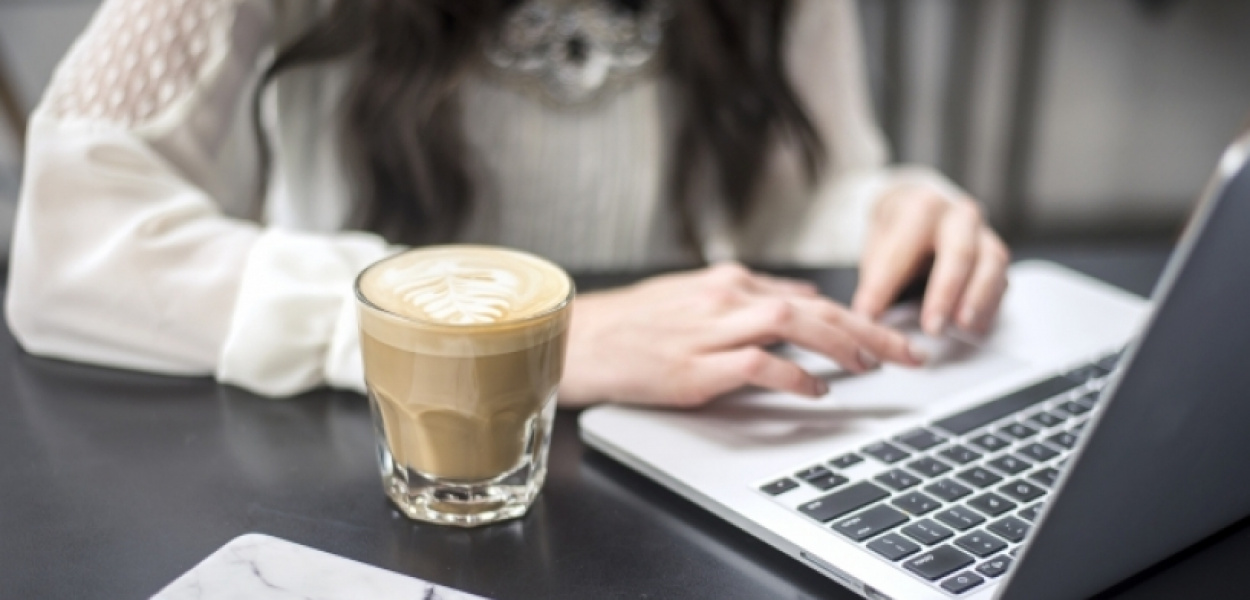 Polacy w sieci w 2020 roku