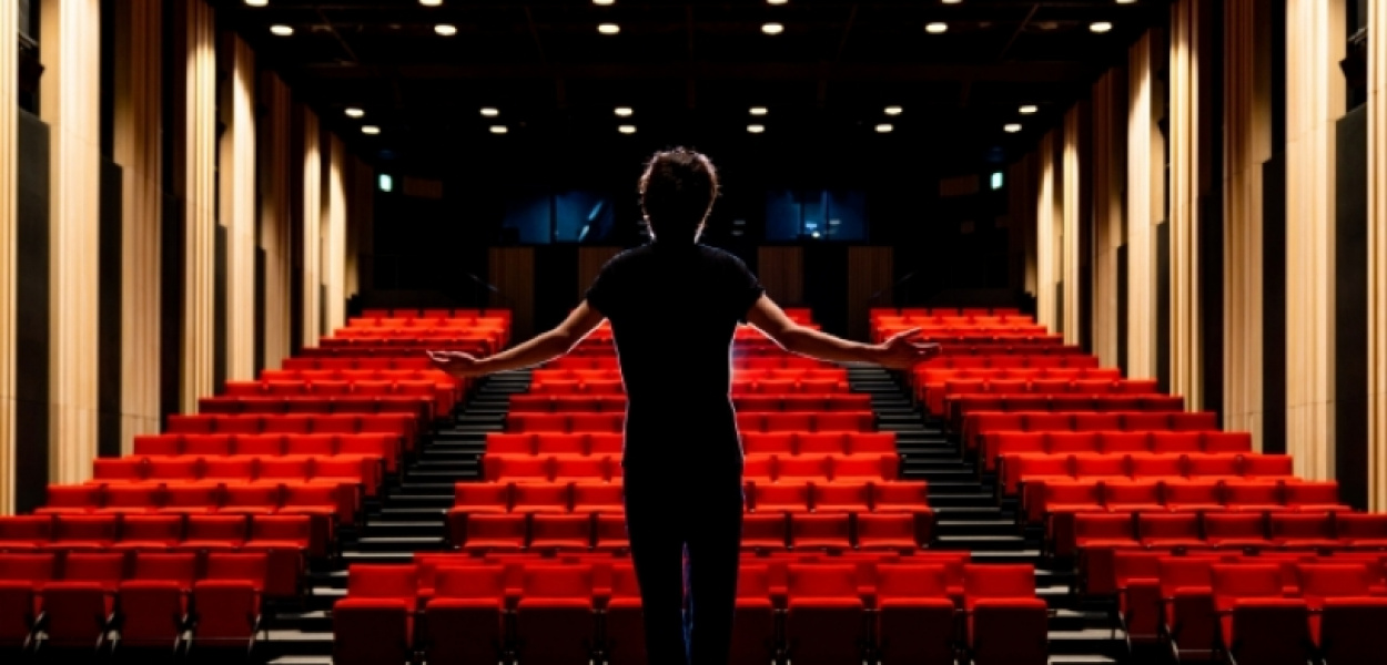 Jak zaaranżować widownię w nowoczesnym teatrze?