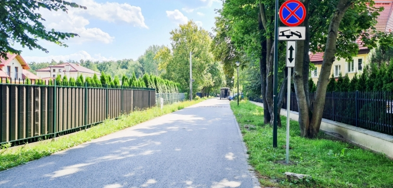 Koniec patologicznego parkowania na Moczydłowskiej? Są nowe znaki