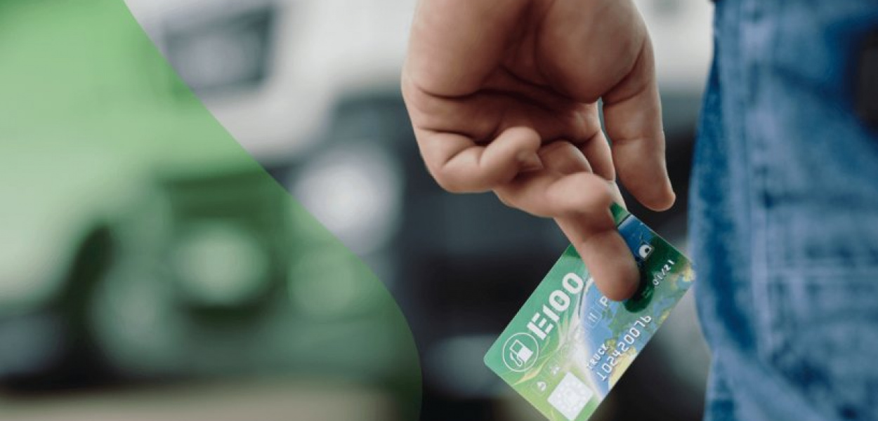 Oszczędzaj z E100 każdego dnia