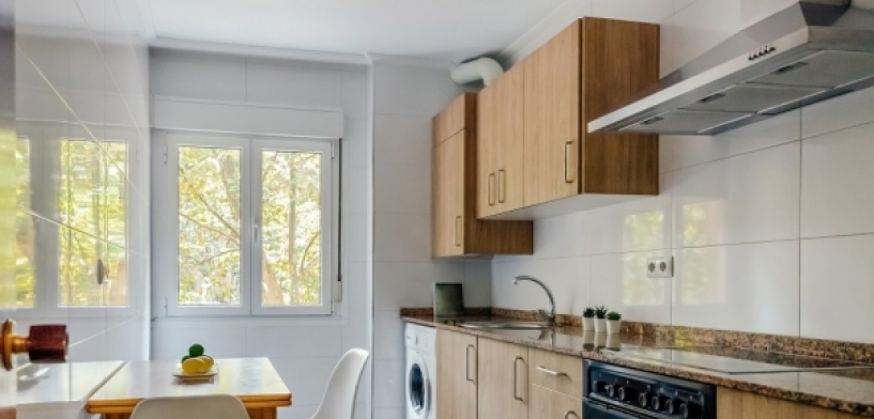 Okapy kuchenne blatowe - czy warto je kupić?