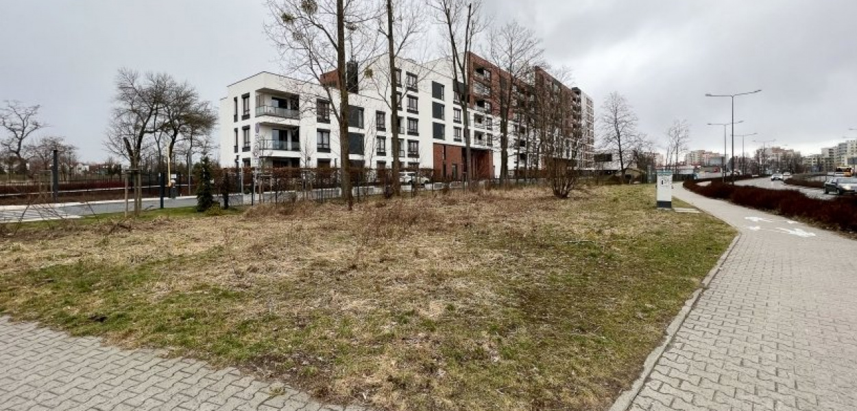 Na Nowoursynowskiej będzie ciaśniej niż na Manhattanie. Kolejny przykład patodewel