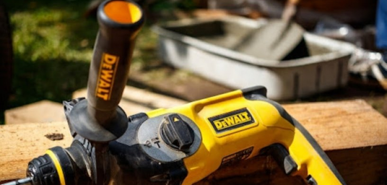 Wiertarka udarowa – jak wybrać najlepszą i na co zwrócić uwagę?