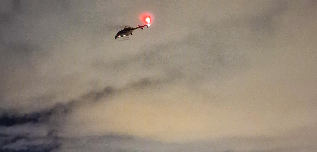 Policyjny śmigłowiec krążył w nocy nad Ursynowem. Ścigał rajdowców