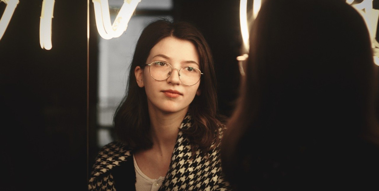 Lustra i ich wpływ na psychikę