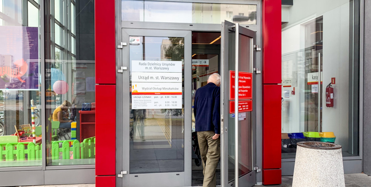 Problemy z wyrobieniem dowodu na Ursynowie. Zawodzi nowy system