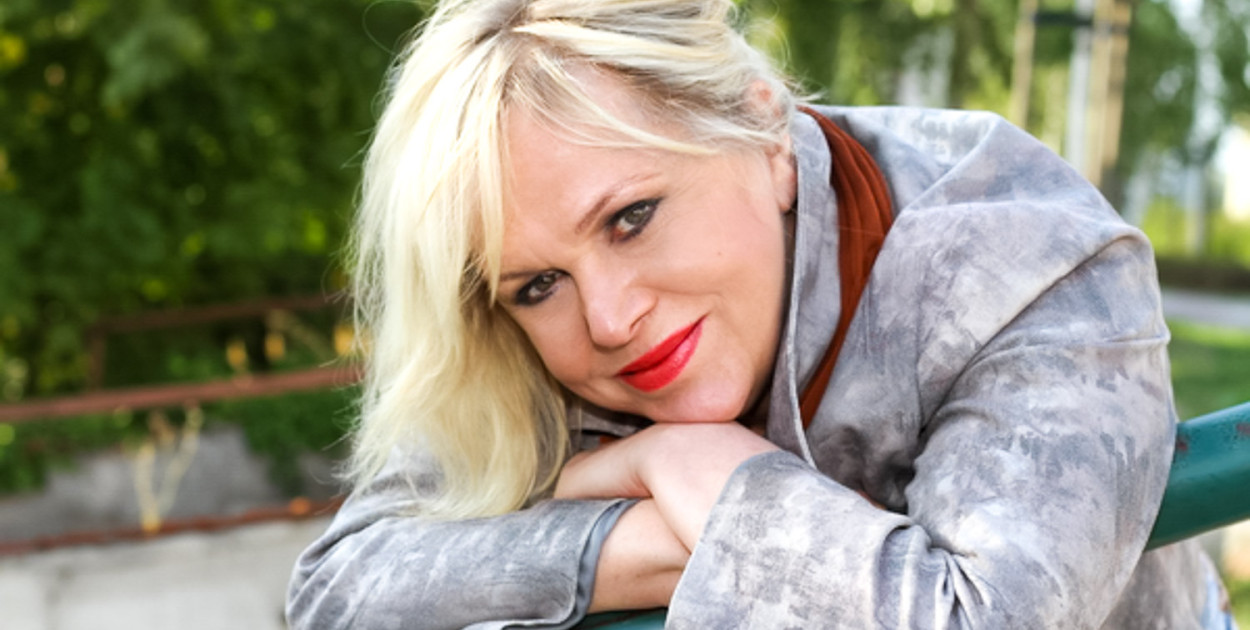 "Caryca anegdot" o swoim Ursynowie. "Tam była wieczna balanga!"