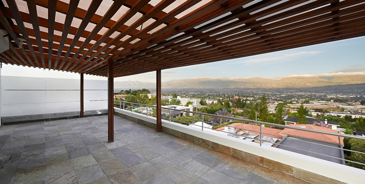 Jak zrobić zadaszenie tarasu z drewna?