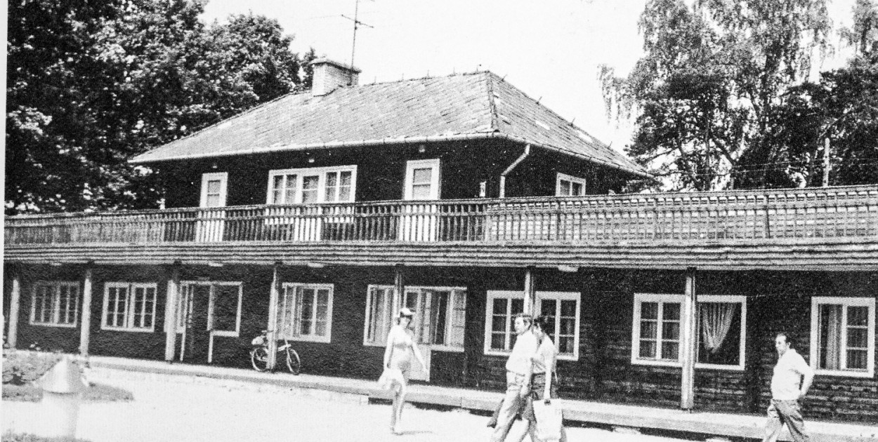 Co łączy słynną klubokawiarnię w parku w Powsinie z Prudentialem?