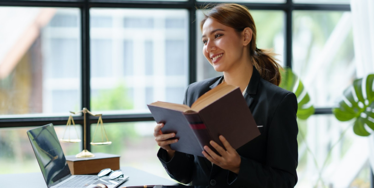 Prawo z pasją! Indywidualna opieka IOM i ITS na studiach prawniczych w EWSPA