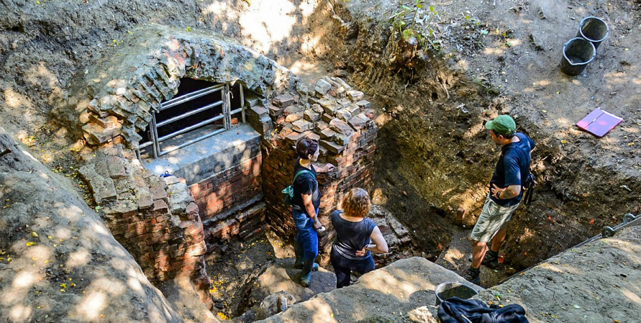 Tajemniczy podziemny korytarz w Gucin Gaju. Co kryje?