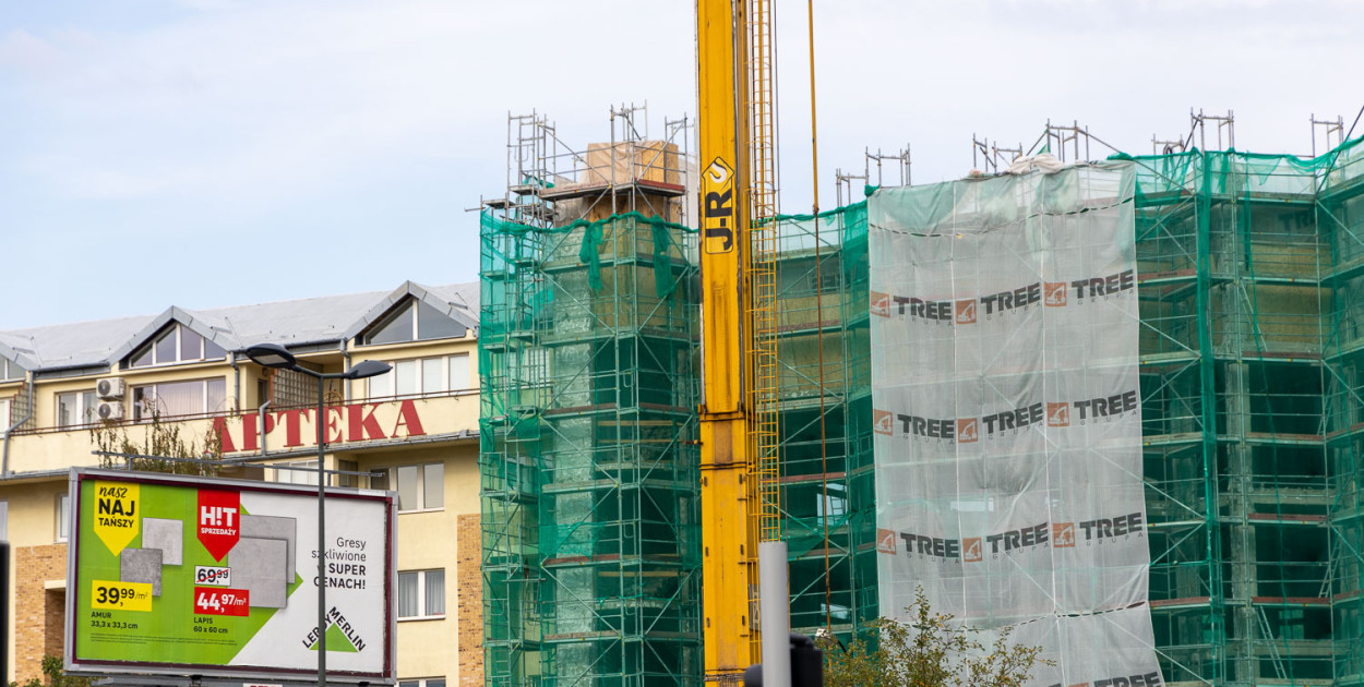 "Ten hałas nie daje nam żyć!". Uciążliwa rozbiórka na Ursynowie