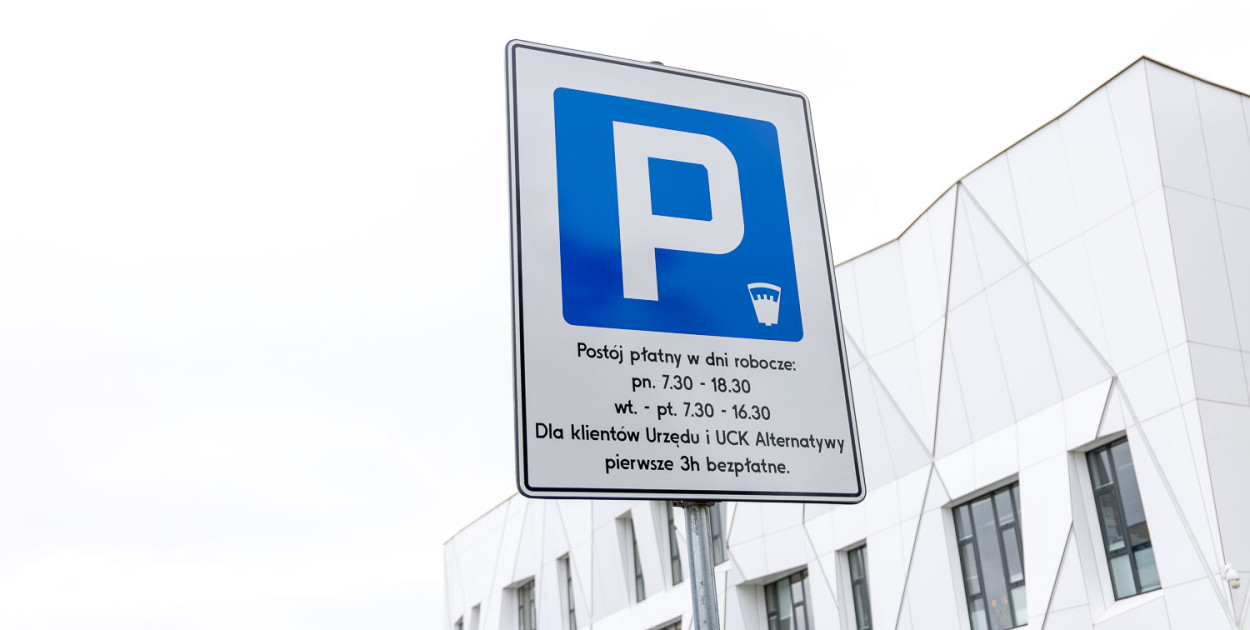 Płatny parking na Imielinie tuż-tuż? Znaki już są!