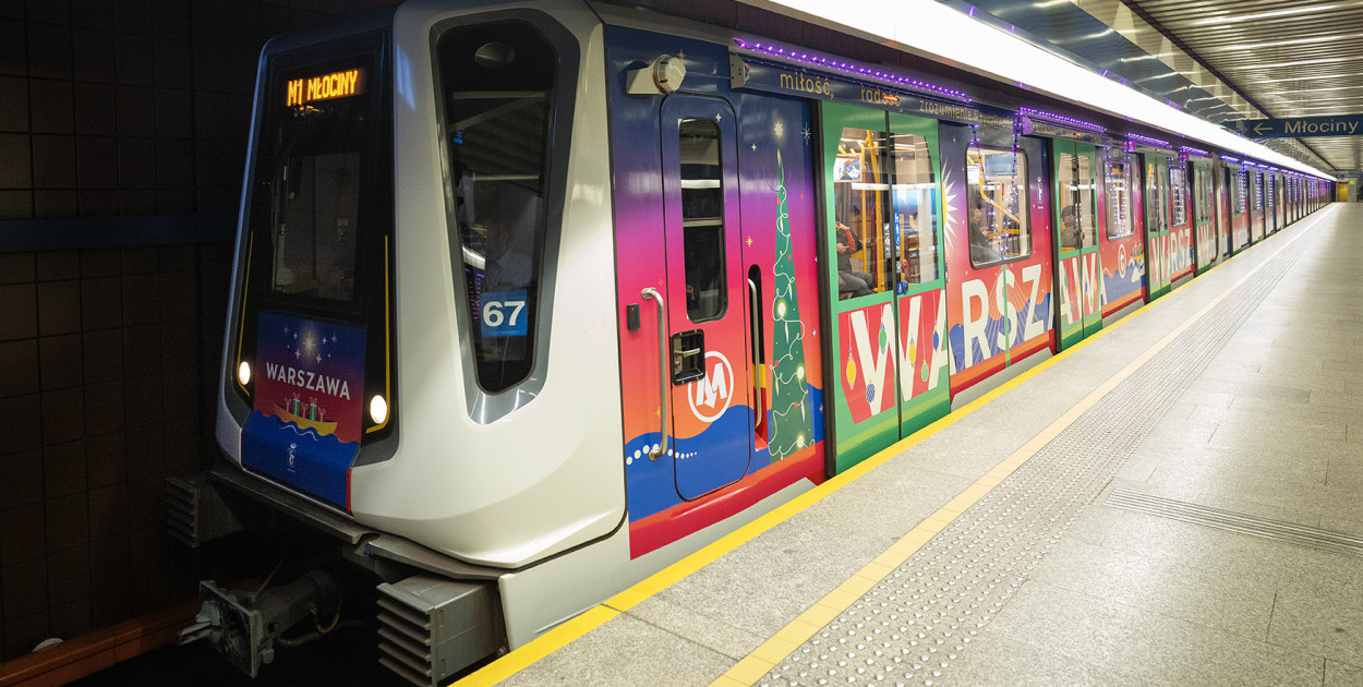 Sylwester 2024 w Warszawie. Metro jeździ dziś przez całą noc