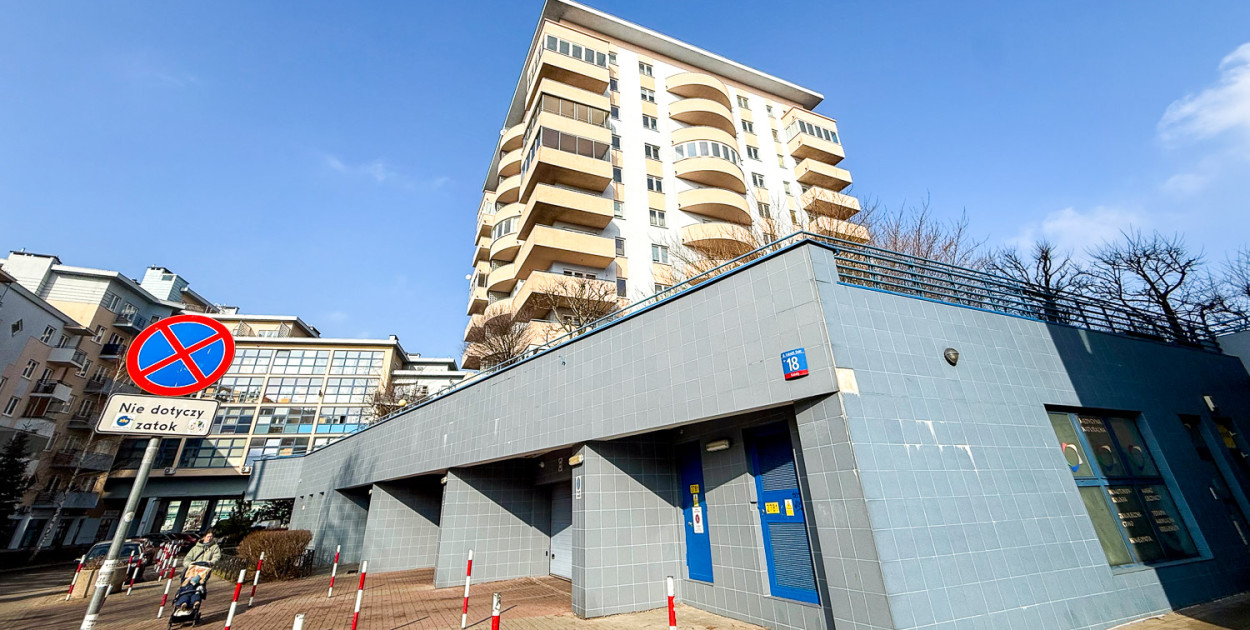 Morderstwo na Kabatach. Uduszono 73-letnią seniorkę