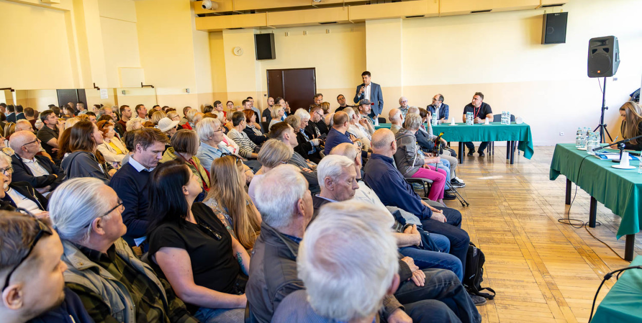 Bitwa o parking na Ursynowie. Mieszkańcy kontra miasto, radni obiecują pomoc
