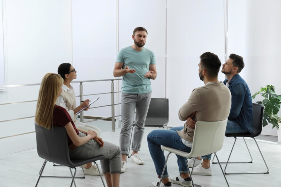 Terapia grupowa – klinika leczenia alkoholizmu