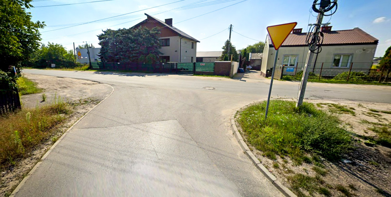 Google Maps - skrzyżowanie Trombity z Karczunkowską