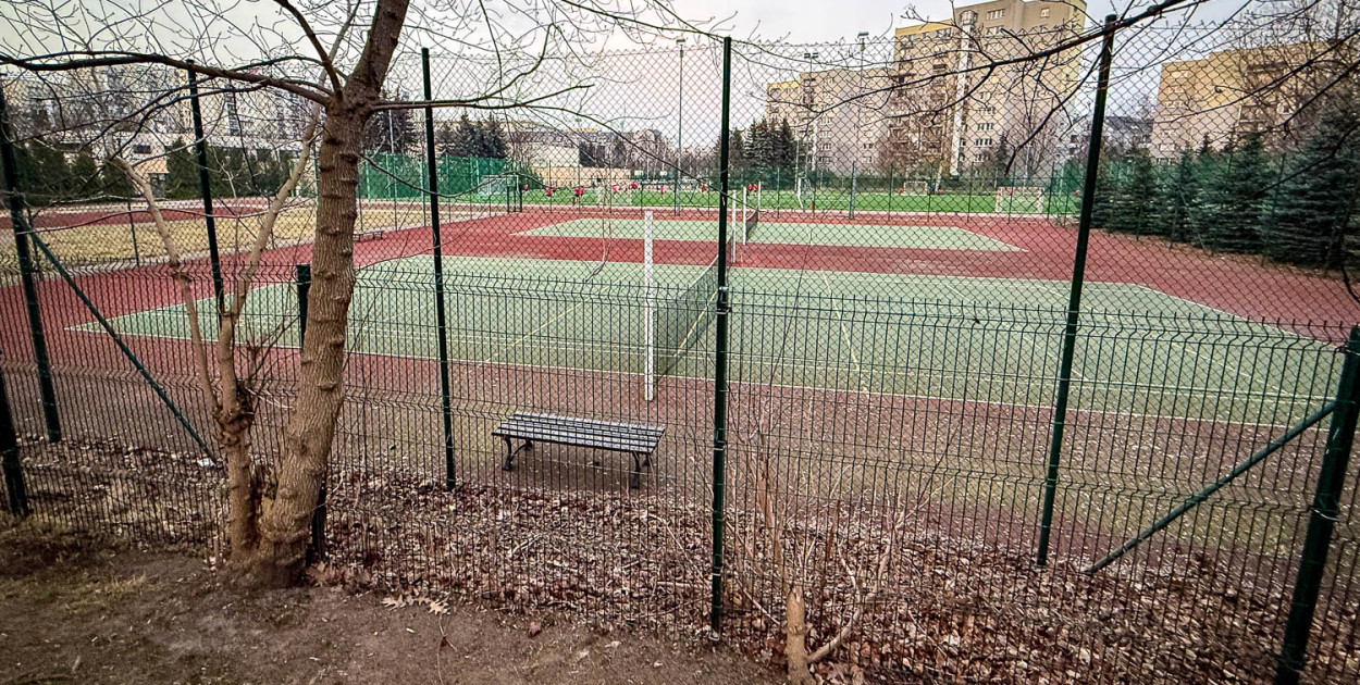 Korty tenisowe przy Liceum im. A. Kamińskiego w Warszawie (SK)