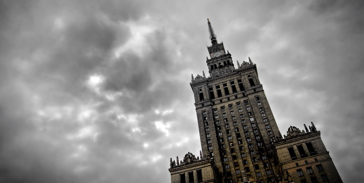 Pałac Kultury i Nauki w Warszawie - freepik - licencja Haloursynow.pl