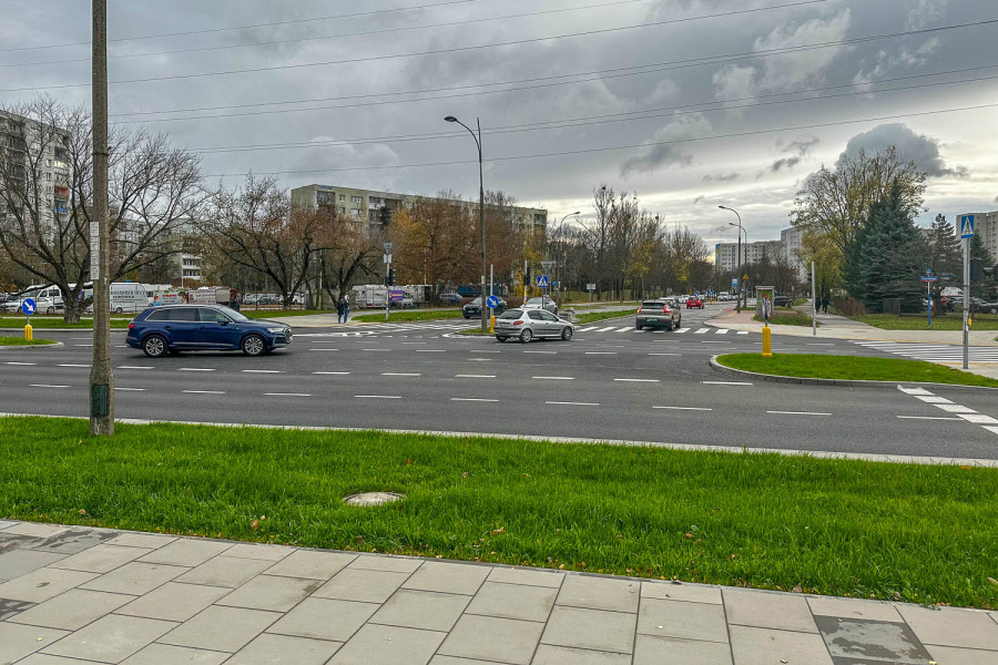 Skrzyżowanie Ciszewskiego i Cynamonowej obecnie (BJ)