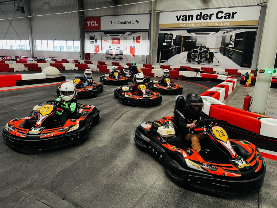 Pomysł na weekend gdzie się wybrać - Ursyn&oacute;w Warszawa. Strefa zabawy dla całej rodziny &ndash; gokarty na A1 Karting