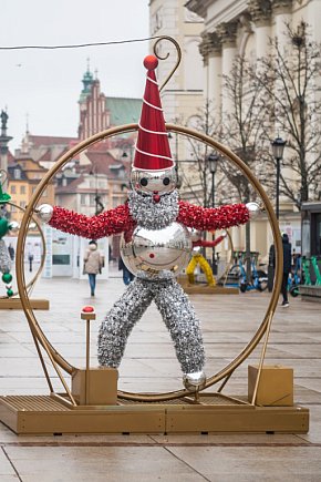 Ruszył montaż iluminacji świątecznej w Warszawie-5955