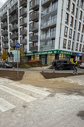 Cud na Belgradzkiej! Chodnik zamiast przedeptu-5964