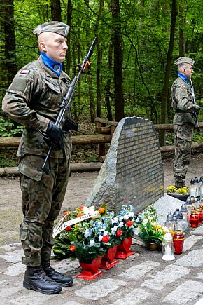 Uroczystości 38. rocznicy katastrofy w Lesie Kabackim-6189