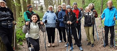 Nordic Walking dla seniorów na Zielonym Ursynowie-11223