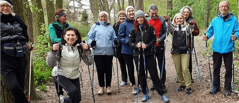 Nordic Walking dla seniorów na Zielonym Ursynowie-10567