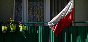 Dziś Dzień Flagi RP. Co wiemy o biało-czerwonej?