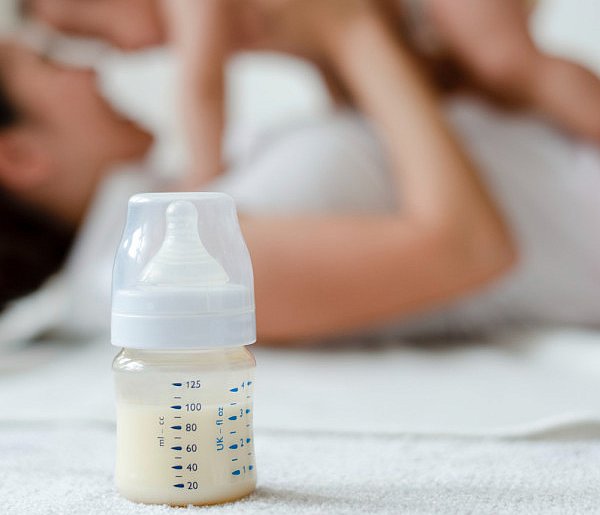 Groźna bakteria w mleku dla niemowląt. Nie podawaj dzieciom!-28337